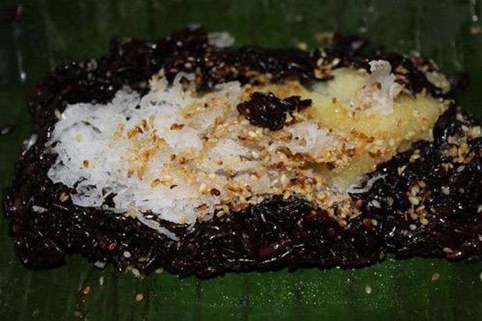 Xôi nếp than. 