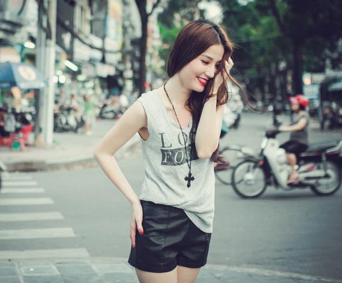 Nụ cười tươi tắn, rạng rỡ được coi là thế mạnh của nữ diễn viên Váy hồng tầng 24. 