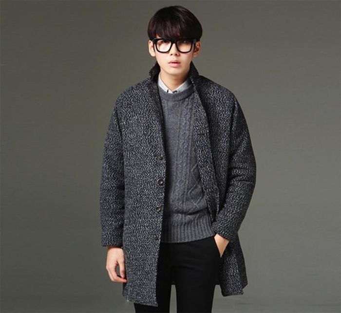 Những chiếc áo Trech coat hay còn gọi là áo măng tô đang là xu hướng rất hot cho cả nam lẫn nữ trong mùa này. Coat cũng có nhiều lựa chọn với hình dáng dài hoặc ngắn phụ thuộc vào chiều cao của cơ thể.