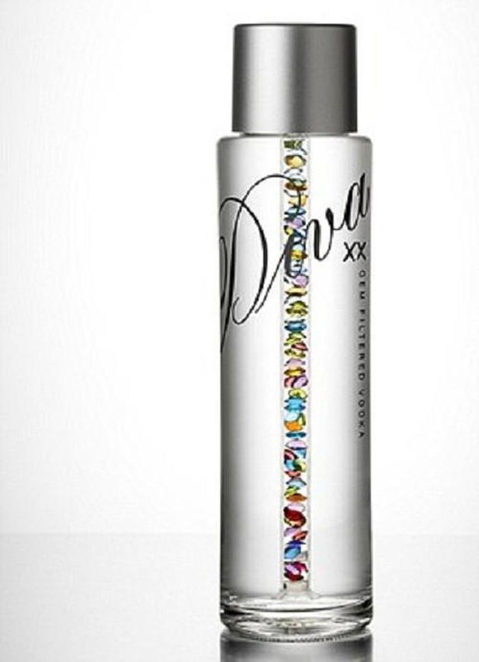  Diva vodka giá 2 nghìn bảng.