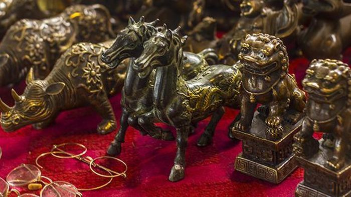 Con ngựa là biểu tượng cho một năm kinh doanh phát đạt. Đồng thời nó còn là biểu tượng cho sự trung thành, tận tụy; biểu tượng cho tài lộc, thành công; sự kiêu hãnh; tự do và thanh khiết.