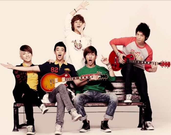 Đôi chân của Tae Min (SHINee) đã không cánh mà bay.
