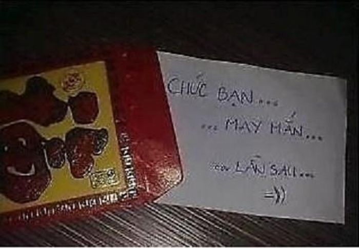 Lì xì bằng phiếu may mắn lần sau.
