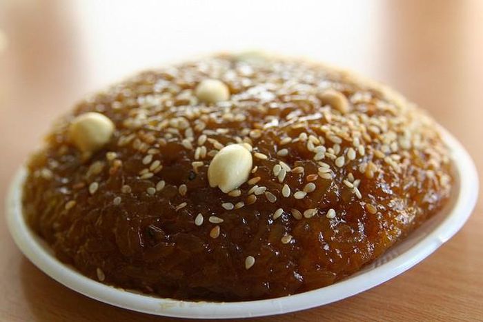  Món chè con ong khá phổ biến ở miền Bắc bởi vị cay thơm của gừng, rất hợp với tiết trời giá rét trong những ngày đầu năm.