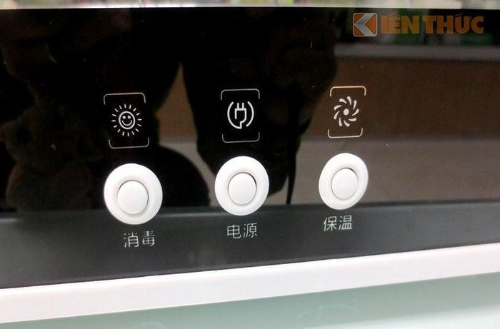 Đồng thời các loại bát, chén hay ly thủy tinh...cần chắc chắn chúng có khả năng chịu nhiệt để tránh bị hỏng và biến dạng.