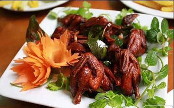  Những món ăn đặc sắc được chế biến từ chim phải kể đến là chim nướng...