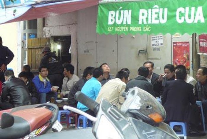 Quán bún riêu cua - Nguyễn Phong Sắc. 