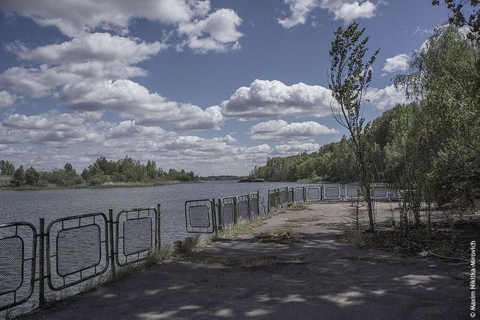 Bến tàu ở thành phố Pripyat hoang vắng, không một bóng người.