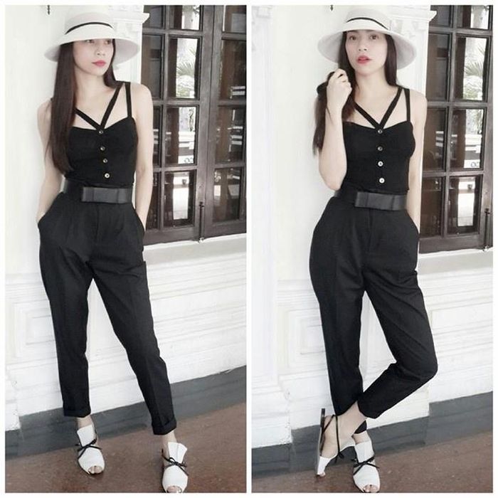 Thời trang xuống phố của Hà Hồ cũng không thể thiếu được một chiếc thắt lưng bản lớn. 