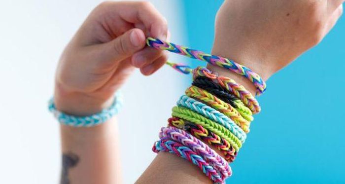 Phthalates chứa trong vòng tay dây nịt có thể gây ra nhiều hệ lụy nghiêm trọng tới sức khỏe con người.