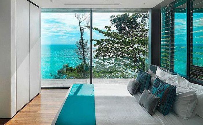  Không gì có thể so so sánh được với cảm giác bạn có thể chiêm ngưỡng biển nước mênh mông từ phòng ngủ của bạn mỗi sớm thức dậy.