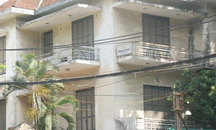 Màu sơn của ngôi nhà đã thay đổi