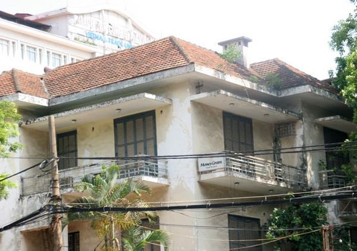 Hiện trạng ngôi nhà ngày càng xuống cấp