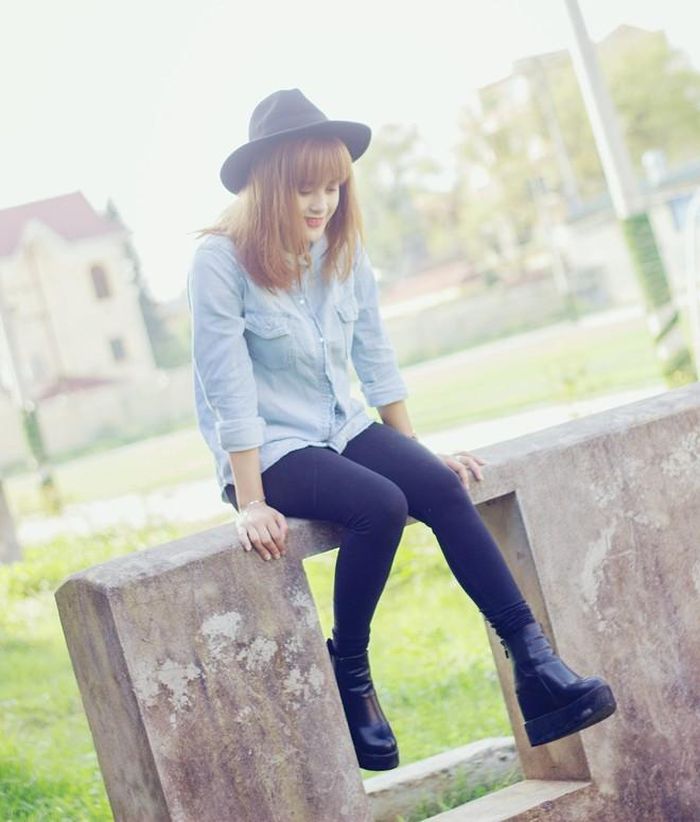 Với Kiều Phạm, chiều cao là điểm hạn chế nhỏ, bởi cô chỉ đạt 1,56m. Tuy vậy, điều này không ảnh hưởng nhiều đến cuộc sống của hot girl. Cô luôn biết cách phối hợp trang phục và tự tin mỗi khi xuất hiện.