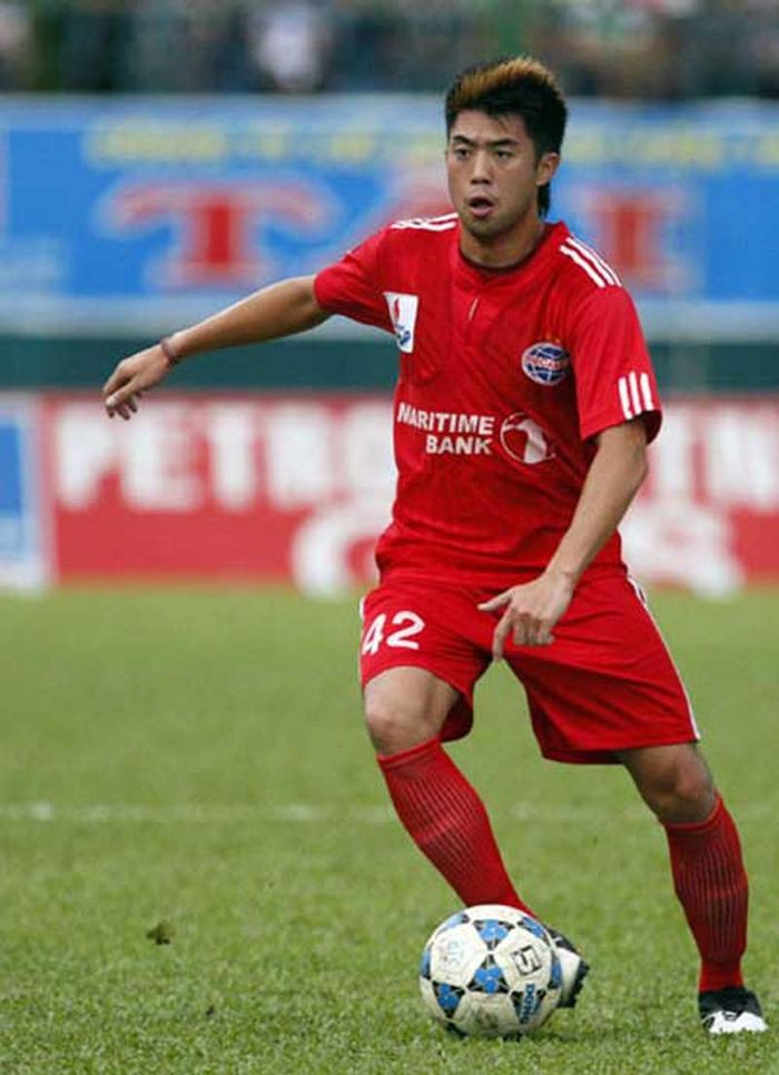  Lee Nguyễn cũng từng có thời gian phục vụ tại CLB B.Bình Dương thi đấu ở V.League.