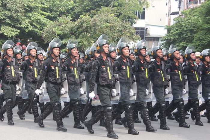 Các chiến sĩ CSCĐ. Ảnh: Quỳnh Vinh.