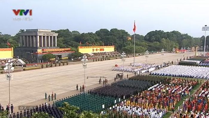 Quảng trường Ba Đình thời khắc lịch sử. Ảnh chụp màn hình.