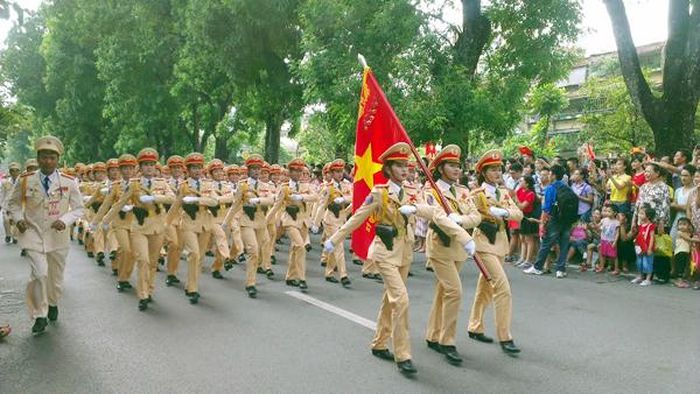 Khối nữ CSGT. Ảnh: Thanh Xuân.
