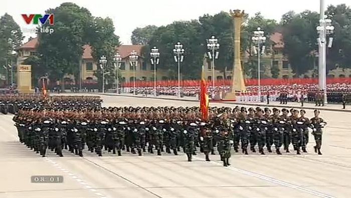 Khối Chiến sĩ Trinh sát đặc nhiệm đang tiến vào Lễ đài. Ảnh: Chụp màn hình.