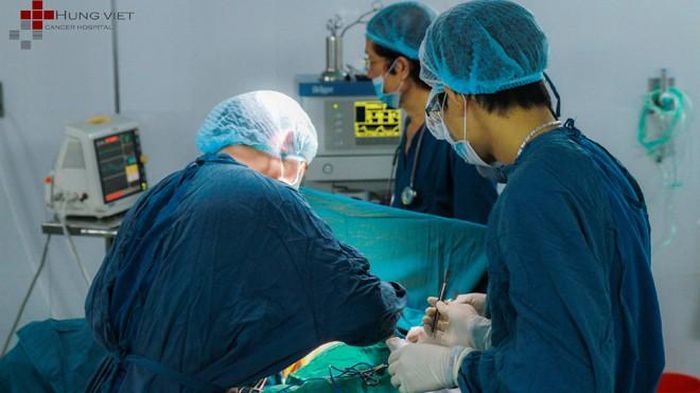 Bệnh viện Ung bướu Hưng Việt sử dụng những công nghệ hiện đại nhất trong việc điều trị bệnh trĩ