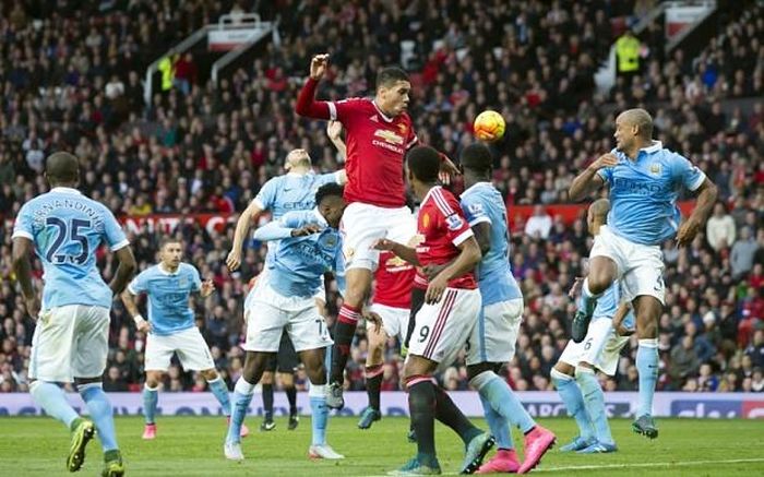 Chris Smalling đã có trận đấu thành công. Ảnh: Telegraph