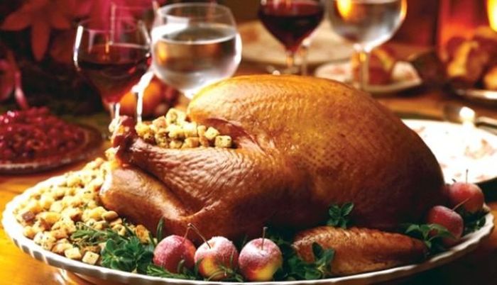 Gà tây giờ được coi như một món ăn truyền thống trong bữa tối Giáng sinh.