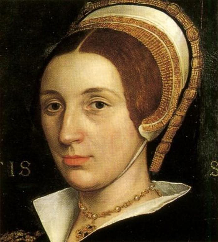 Catherine Howard chỉ 19 tuổi khi trở thành hoàng hậu thứ 5 của vua Henry VIII khi đó 50 tuổi. Sau 1 năm hôn nhân hạnh phúc, hoàng hậu Howard bị đồn có quan hệ bất chính với những người đàn ông khác. Trong đó, bà bị cho là có quan hệ lén lút với Thomas Culpeper, Henry Mannox và Frances Dereham.