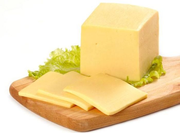 Bơ mặn thì giữ được ở ngoài tủ lạnh lâu hơn bơ thường, khoảng 1 tuần. Nếu cất bơ trong hộp kín thì để được khoảng 2 tuần. 