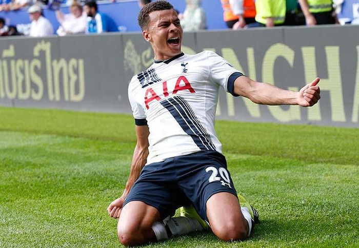 Thi đấu bằng sức trẻ và lòng nhiệt huyết đã giúp Dele Alli có mùa giải đầu tiên khá thành công trong màu áo của Tottenham. Những bàn thắng quan trọng của anh đã giúp đội bóng thành London là đối trọng với Leicester trên BXH trong thời gian dài.