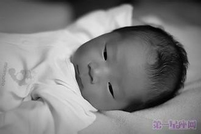 Tuy vô cùng thông minh, nhưng thường sống bất an và hay chiêu tai họa. Nếu là con trai thì trong cuộc đời nhất định sẽ nếm trải những thất bại lớn.