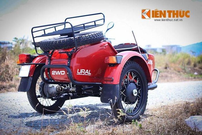 Trước đây, thú chơi Sidecar chủ yếu ở những người lớn tuổi, "các chú, các bác" đã từng phục vụ trong quân ngũ quá nặng tình với dòng xe này. Nhưng đến nay, thú chơi đã lan rộng tới cả những người trung tuổi và đến cả những lứa thanh niên trẻ tuổi đấy nhiệt huyết.