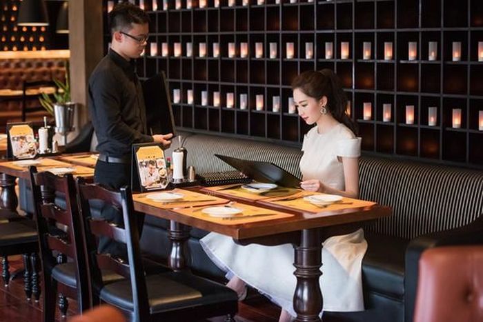 Trước những ý kiến tranh luận, Đặng Thu Thảo thường chọn cách im lặng. Người đẹp thỉnh thoảng chia sẻ suy nghĩ trên trang cá nhân, nhưng thường là về các vấn đề xã hội.
