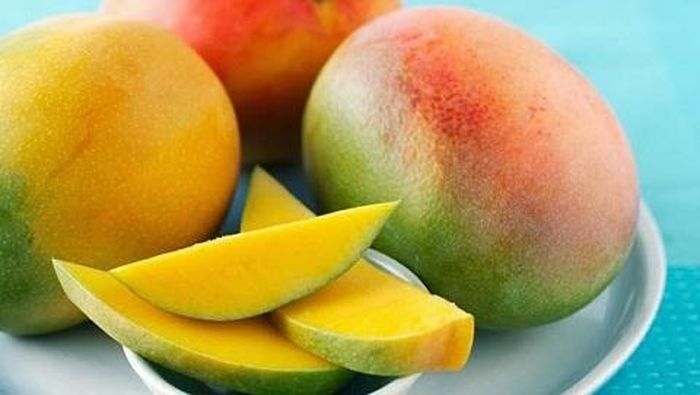  Biểu hiện của dị ứng xoài là ngứa xung quanh miệng và trên môi, rát lưỡi, mắt khô 