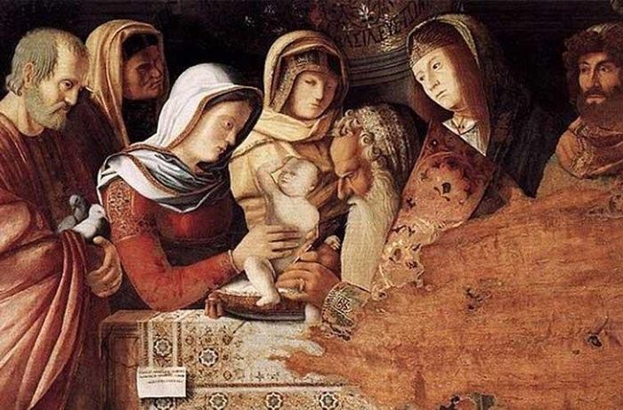 Cắt bao quy đầu có lẽ là chủ đề mà bạn không ngờ tới sẽ nằm trong danh sách này. Nhóm ủng hộ cho rằng, việc cắt bao quy đầu giúp các bé trai sạch sẽ hơn và giảm nguy cơ mắc các bệnh lây nhiễm qua đường tình dục trong khi nhóm phản đối lại nghĩ rằng việc làm này là vô nghĩa.