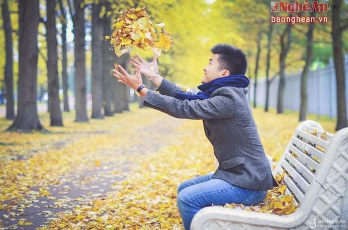 Không chỉ người Nga, mà những vị khách nước ngoài, những người Việt sống tại Nga cũng không thể cưỡng lại vẻ đẹp ấy.