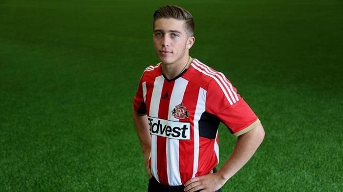 Lynden Gooch, cầu thủ của đội bóng bét bảng Sunderland là người có pha bứt tốc nhanh thứ hai. 
