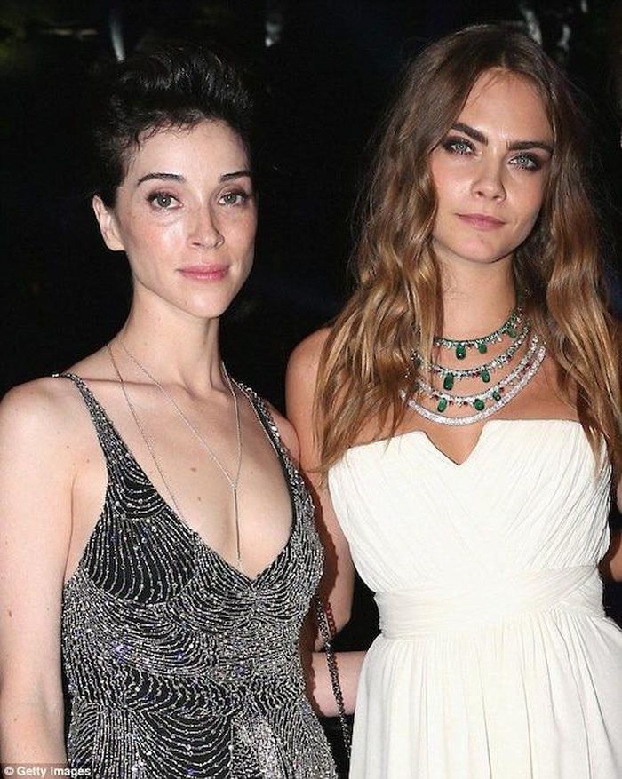 St. Vincent được nhiều người biết đến như bạn gái cũ của chân dài đình đám Cara Delevingne.