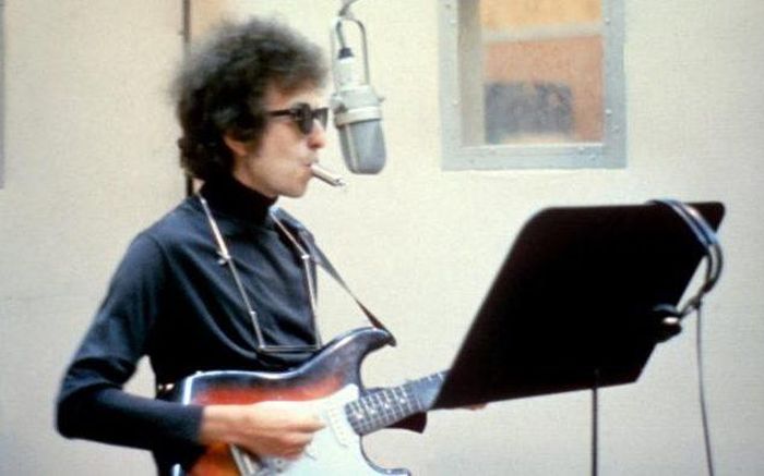 Các sáng tác của Bob Dylan luôn mang nhiều ý nghĩa và hình ảnh ẩn dụ. 