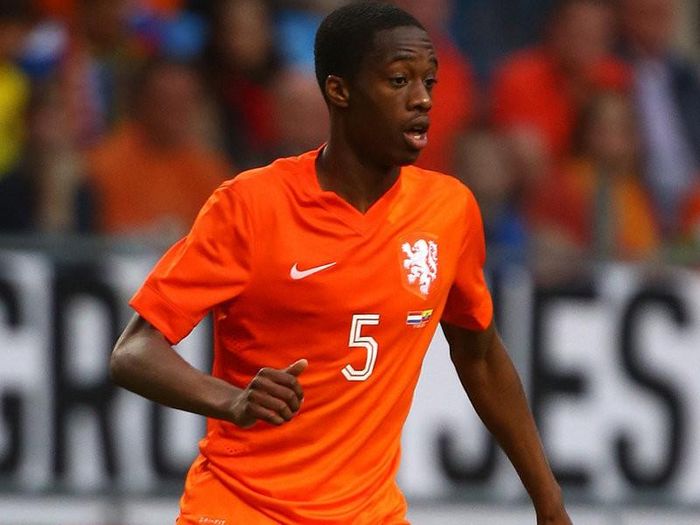 Terence Kongolo là cầu thủ khá đa năng của Hà Lan khi anh có thể chơi cả trung vệ và hậu vệ trái. Anh là cầu thủ đã trải qua chuỗi 22 trận bất bại trong màu áo của Feyenoord.