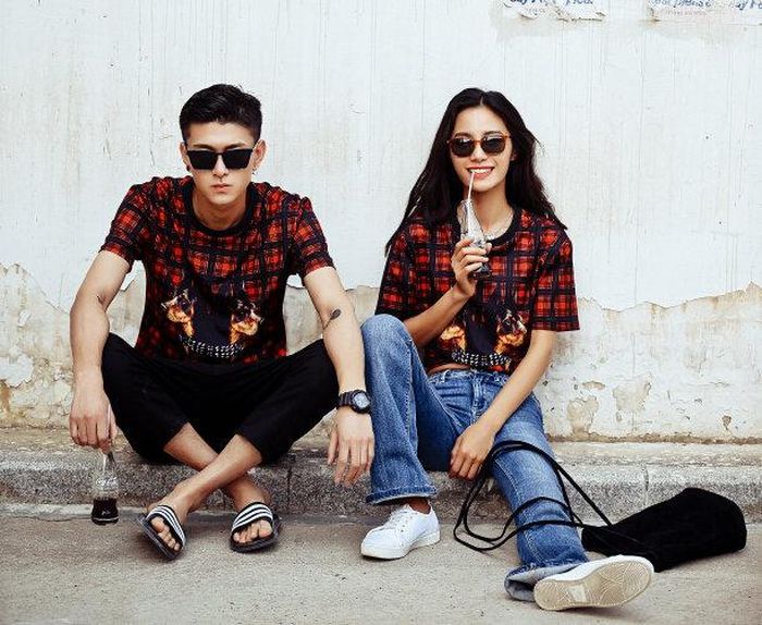 Thêm kính mắt đôi nữa là chất đừng hỏi.
