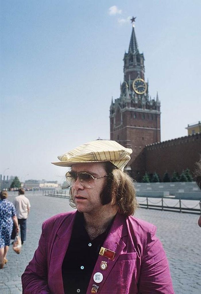 Ca sĩ Elton John ở Quảng trường Đỏ năm 1979.