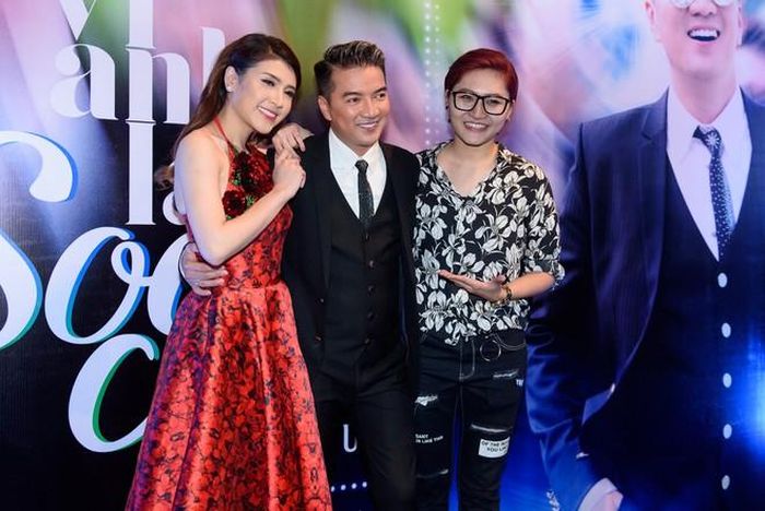 Tới chúc mừng Đàm Vĩnh Hưng ra mắt sản phẩm mới là dàn sao Việt từng xuất hiện trong MV như Xuân Lan, Bình Minh, Ngọc Thanh Tâm... cùng các học trò cưng của anh gồm Tố Ny, Vicky Nhung, Thu Hằng...