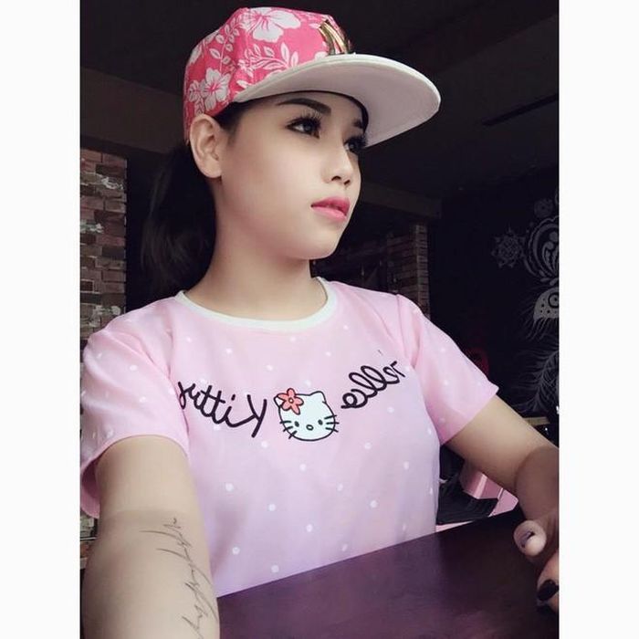 3 năm kinh nghiệm trong nghề, một quãng thời gian chưa phải là dài với 1 DJ nhưng bằng sự chăm chỉ, ham học hỏi của mình, cô nàng DJ xinh đẹp - Trương Thị Thảo Nguyên đã có những thành tích vượt bậc.