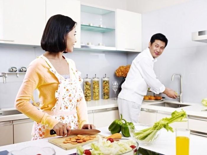 Hãy thể hiện sự trân trọng người phụ nữ của bạn bằng những lời yêu thương và hành động tinh tế.