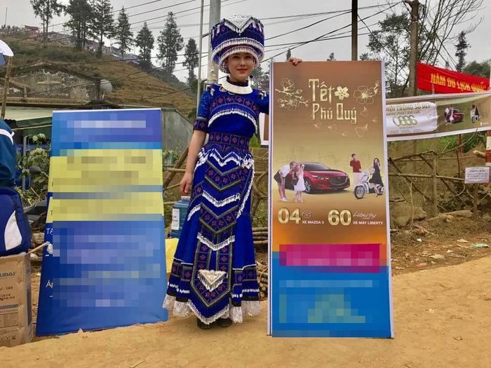 Hiện tại, những hình ảnh của cô gái dân tộc xinh đẹp "nghiêng nước nghiêng thành" vẫn được nhiều bạn trẻ tham gia lễ hội Say Sán diễn ra dịp Tết vừa qua khoe trên trang cá nhân và các diễn đàn, mạng xã hội. Ảnh: Sần Phương Thảo.