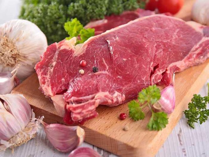 Ăn quá nhiều đạm có thể đe dọa sức khỏe của chúng ta.