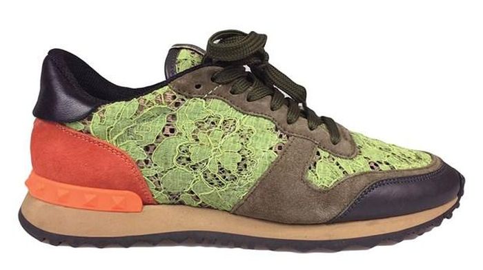 Những mẫu giày sneakers Rockrunner của Valentino dành cho nữ./.