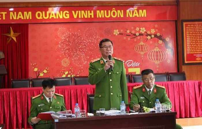 Thiếu tướng Đinh Văn Toản, Phó Giám đốc CATP Hà Nội phát biểu ý kiến chỉ đạo hội nghị