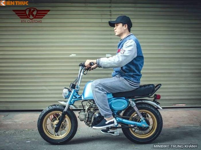 Mẫu xe máy côn tay minibike Honda Gorilla đã có vẻ ngoài mạnh mẽ và "cơ bắp" với cặp bánh MSX, cùng với hiệu năng ấn tượng hơn so với xe nguyên bản nhờ động cơ lên dung tích.