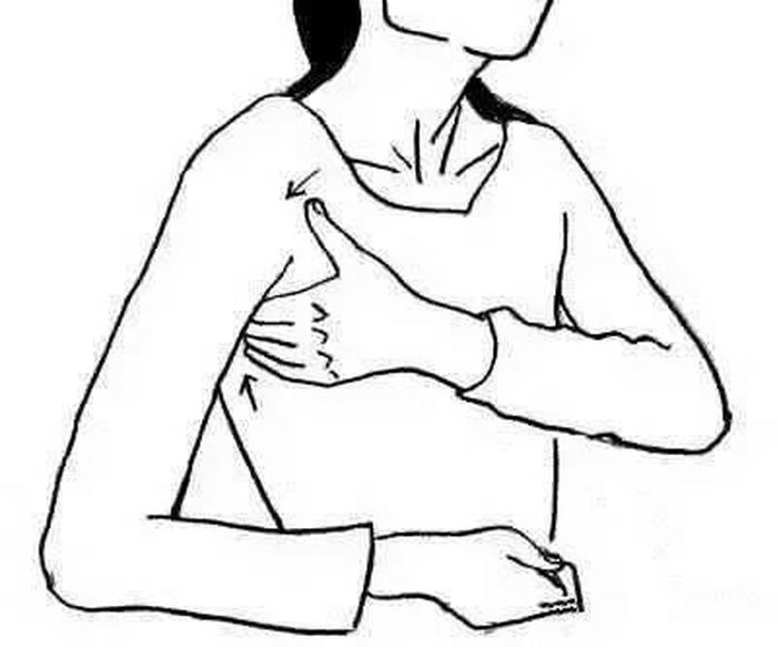 Bạn có thể giải độc, thanh lọc cơ thể và làm tan độc ở nách bằng cách massage, xoa bóp vùng nách.